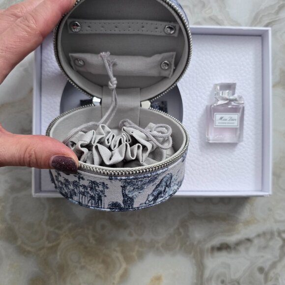 NEW Christian Dior Jewelry Travel Case Round Toile de Jouy Mini Zip Pouch Perfum - Picture 4 of 6